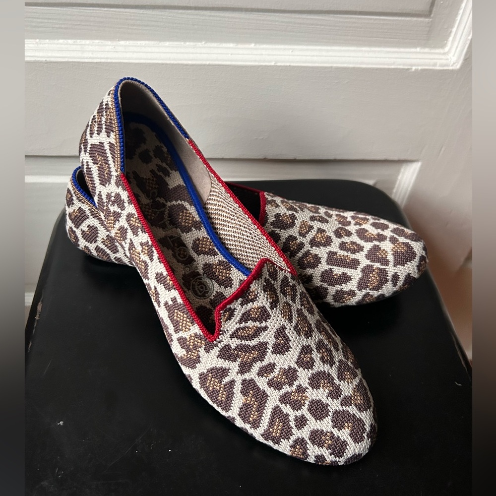 Rothys The Lounge Loafer in Leopard Print 8.5